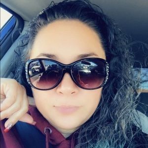 Meet your Posher, Debra